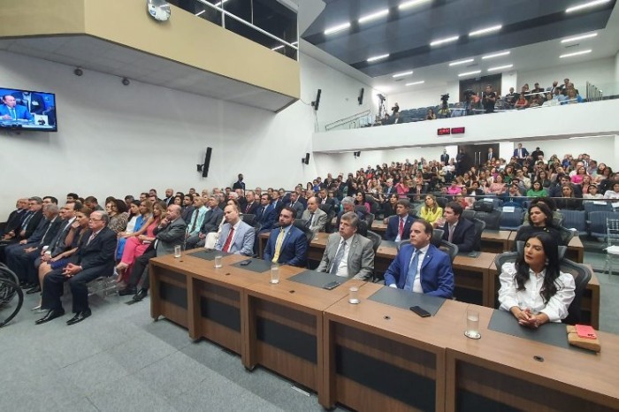 Deputados celebram 30 anos de história do TRT da 24ª Região com entrega de honraria