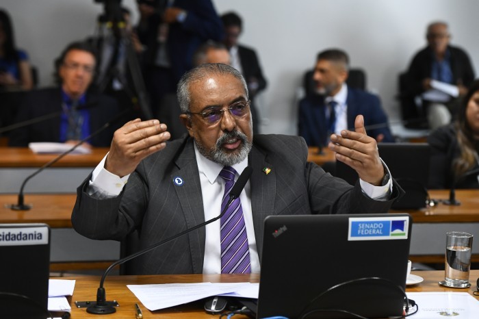 Paim: não há razão que impeça a unificação do prazo de recolhimento das contribuições ao INSS e ao FGTS - Foto: Roque de Sá/Agência Senado