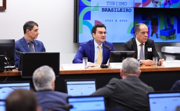 Sabino diz que brasileiros não conhecem o Brasil - (Foto: Myke Sena/Câmara dos Deputados)