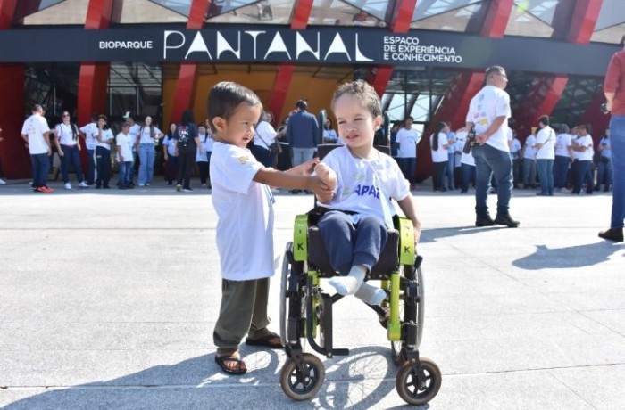Alegria e emoção marcam visita de alunos da Apae de Dourados no Bioparque Pantanal