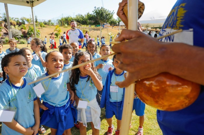 Brincadeiras marcam abertura da Plenarinha Regional do Recanto das Emas