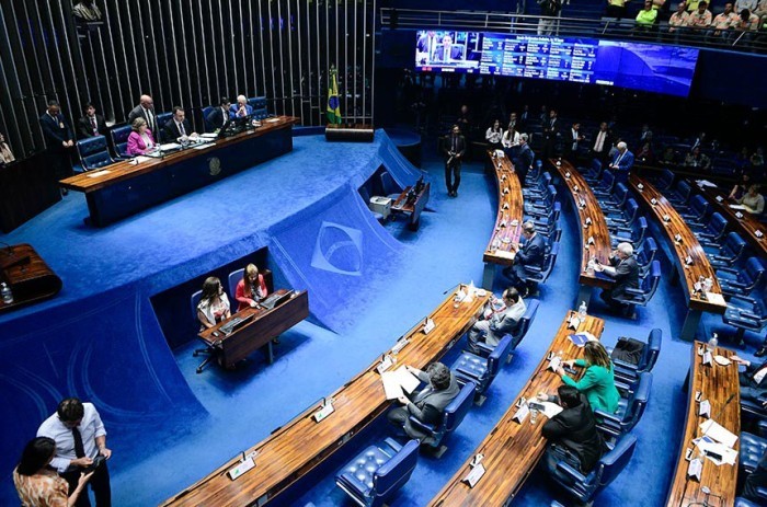 Texto aprovado no Plenário estabelece que biênio será instituído nos dois anos subsequentes à publicação da lei - Foto: Pedro França/Agência Senado