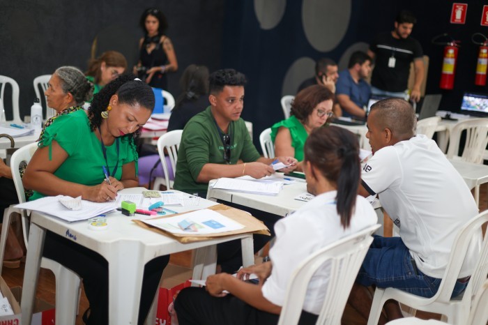 Proprietários de imóveis do setor Irmã Dulce 2ª etapa comparecem ao primeiro dia do mutirão