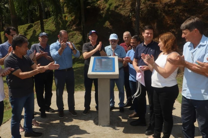 Governador inaugura obras e anuncia novos investimentos em Alfredo Chaves