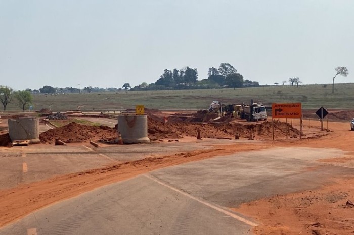 Chama o João: solicitação de reparo às margens da MS-473 é atendida em Nova Andradina