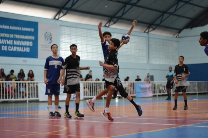 II Copa ES de Seleções de Handebol agita quadras da Sesport