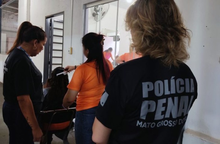 Mulheres em cumprimento de pena se capacitam em técnicas básicas de cabeleireiro