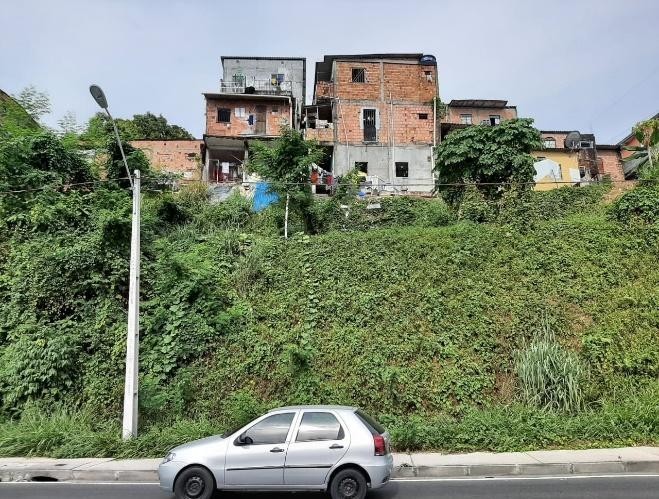 Trecho da Avenida das Torres será interditado neste domingo (27/08) para demolição de casas situadas em área de risco