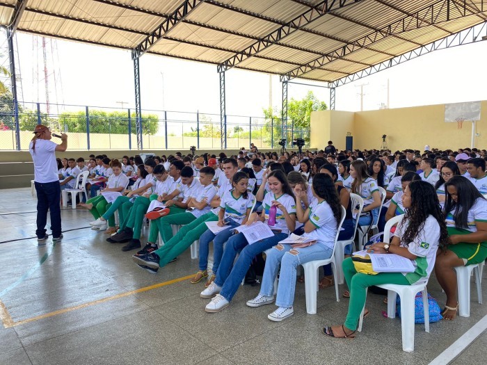 Mais de 600 estudantes participam de revisões do Novo Pré-Enem Seduc e Pré-Saeb em São Raimundo Nonato