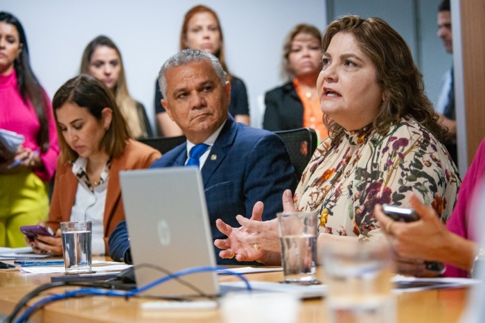 Distritais tratam do acesso a tratamento oncológico com gestores da Saúde do DF
