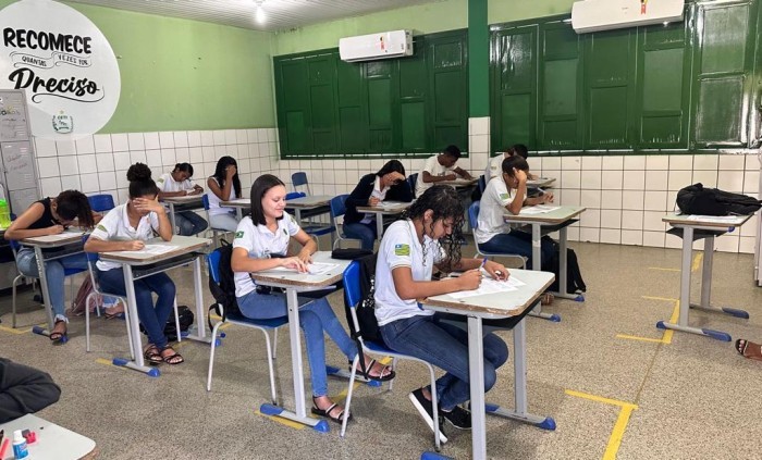 Escolas intensificam preparação dos estudantes para o Saeb
