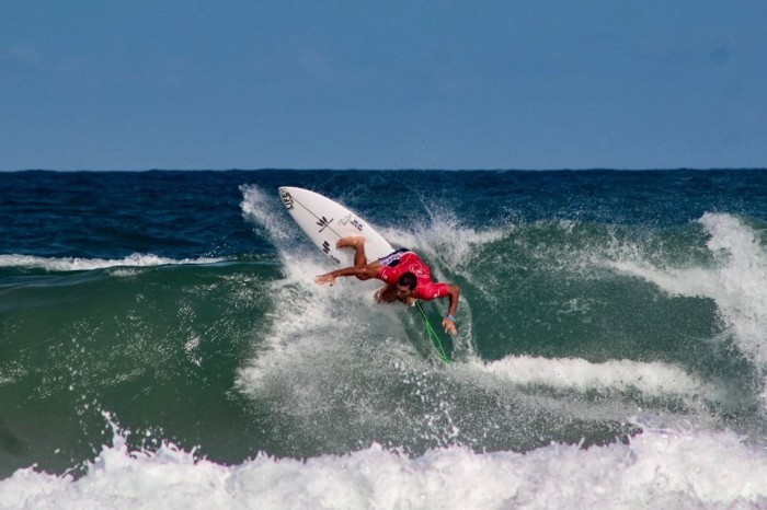 Capixaba conquista pódio no Circuito Banco do Brasil de Surfe