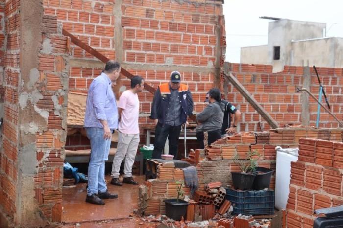 Prefeitura organiza coleta de doações para ajudar pessoas afetadas pelo temporal