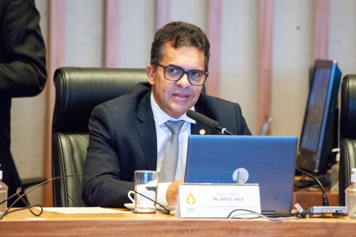 Ricardo Vale anuncia regulamentação de leis que combatem violência contra a mulher