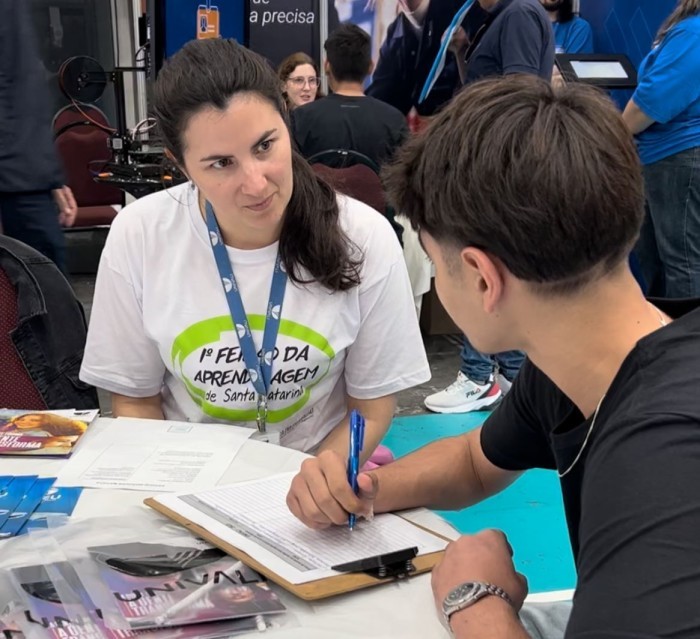 1° Feirão de Aprendizagem auxilia 1.200 jovens a ingressarem no mercado de trabalho