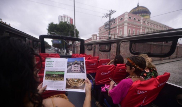 Governo do Amazonas promove passeio turístico por Manaus exclusivo para Pessoas com Deficiência 