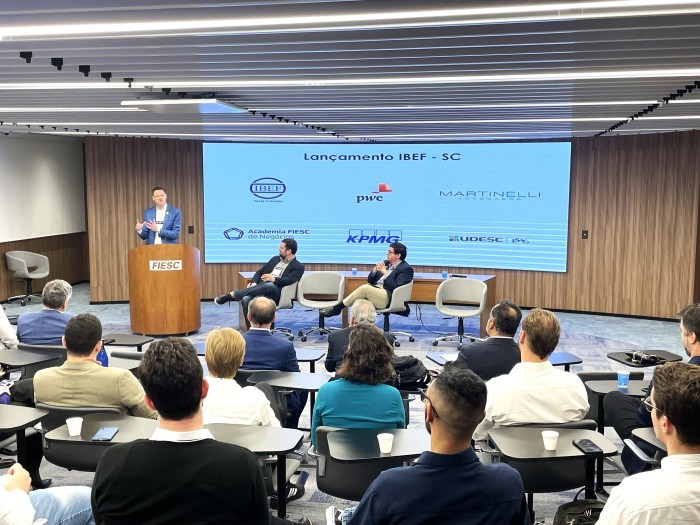 Fazenda destaca as perspectivas econômicas do Estado no lançamento do Instituto Brasileiro de Executivos de Finanças