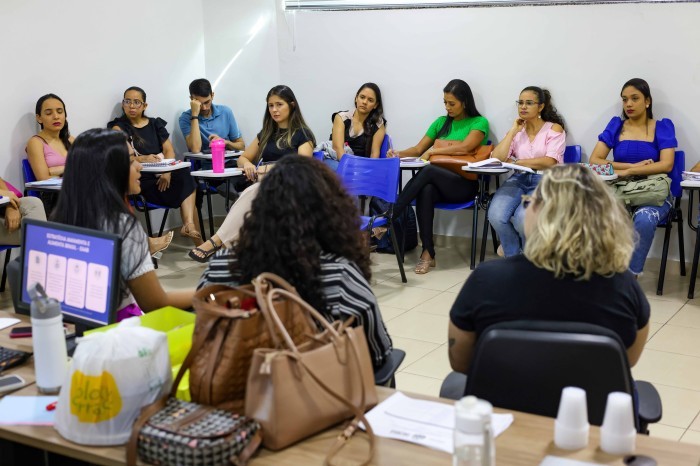 Profissionais de saúde são qualificados para implantação da Estratégia Amamenta e Alimenta Brasil