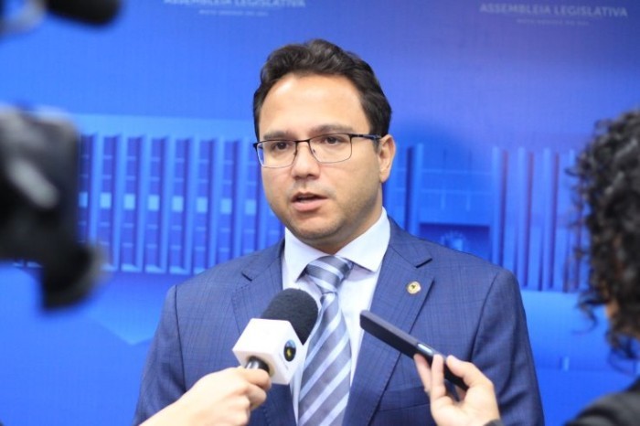 Deputado Pedrossian Neto entrega denúncia contra reajuste do pedágio da BR-163 ao MPF