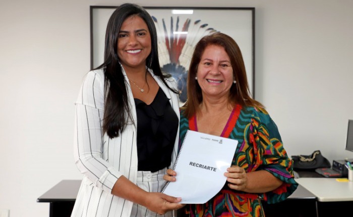 Primeira-dama Karynne Sotero se reúne com coordenação do Recriarte para viabilizar retomada do projeto