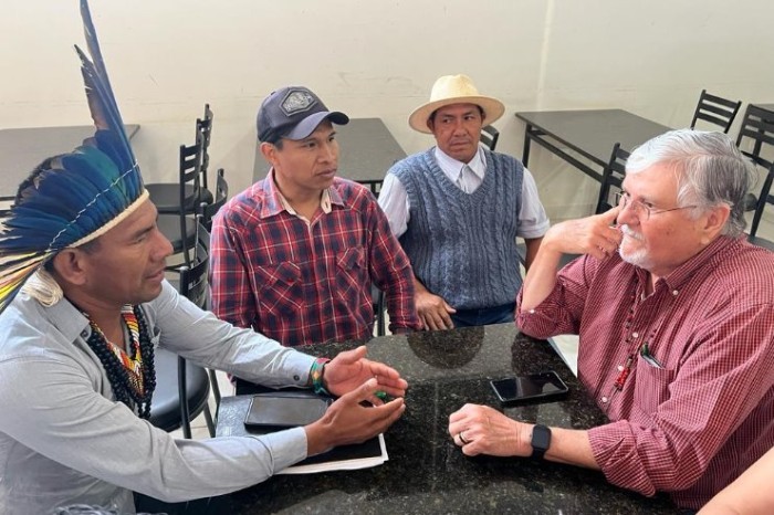 Zeca cobra urgência no reabastecimento de medicamentos para a aldeia Jaguapiré, em Tacuru