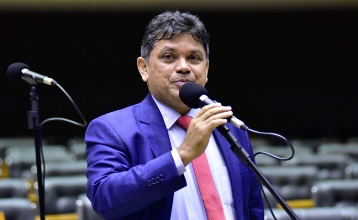 Márcio Jerry defendeu a aprovação do texto - (Foto: Zeca Ribeiro / Câmara dos Deputados)