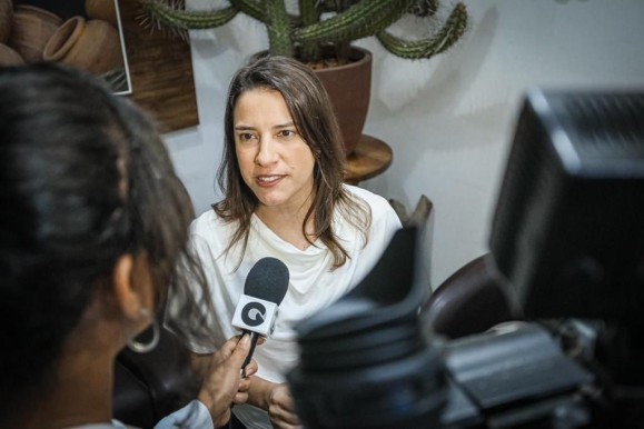 Em agenda no Sertão, governadora Raquel Lyra apresenta o Ouvir para Mudar