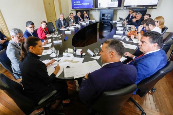 Após articulação nacional, governadora Raquel Lyra garante Transnordestina em Pernambuco