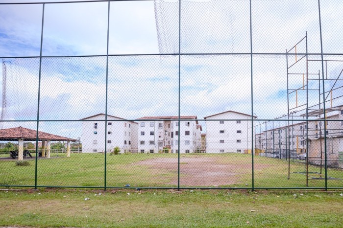 Novo campo de futebol do Parque das Algaboras está em execução