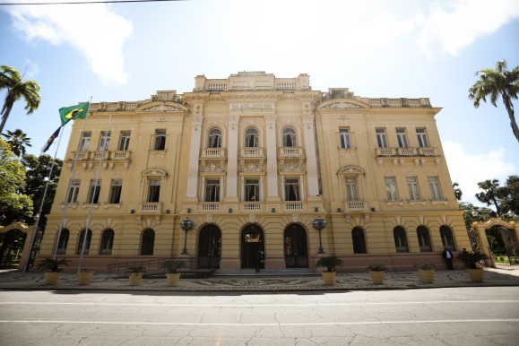 Governo garante R$ 428 milhões de economia em gastos de custeio no primeiro semestre da gestão