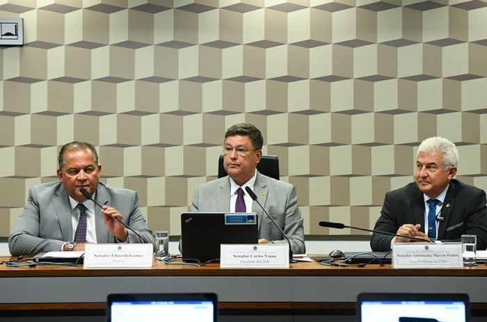 Eduardo Gomes, Carlos Viana e Astronauta Marcos Pontes na reunião do colegiado nesta terça - Foto: Jefferson Rudy/Agência Senado