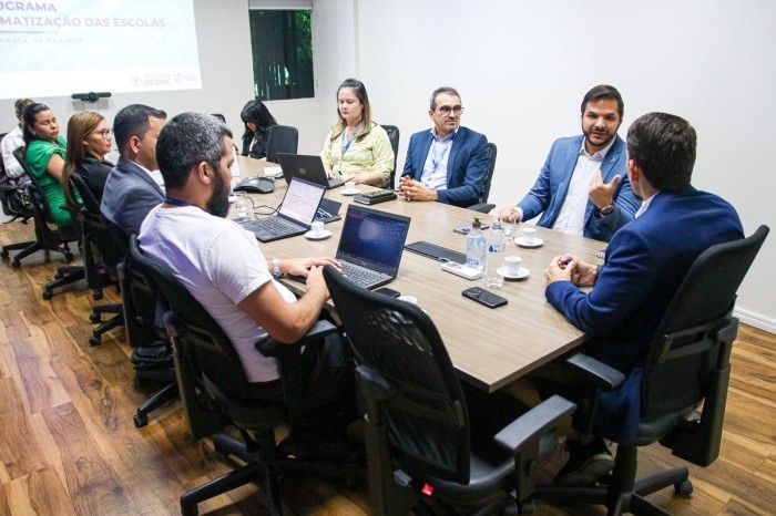 Secretário Washington Bandeira discute climatização das escolas estaduais com presidente da Equatorial