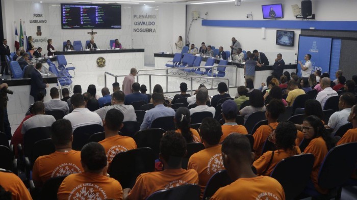 Indicações voltadas para a mobilidade urbana e segurança são aprovadas na sessão desta terça (12)