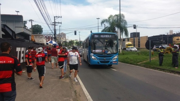 Transcol terá carros de reserva nos terminais para o jogo entre Flamengo e Atlético-PR