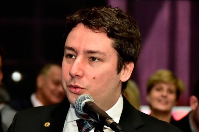 Deputado João Henrique protocola dois projetos de lei