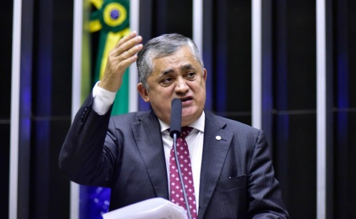 Guimarães: governo tem compromisso com o municipalismo - (Foto: Zeca Ribeiro/Câmara dos Deputados)