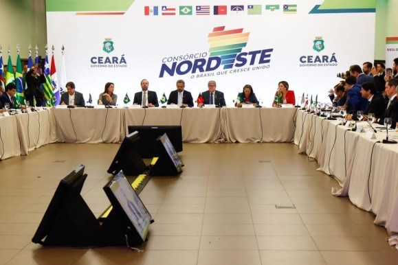 Consórcio Nordeste: governadora Raquel Lyra debate investimentos no setor de energias renováveis
