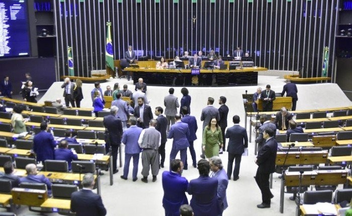 Deputados em sessão do Plenário - (Foto: Zeca Ribeiro/Câmara dos Deputados)