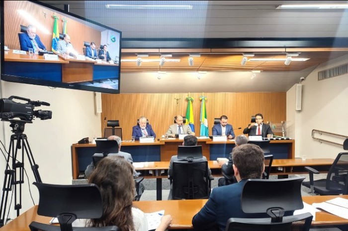 CCJR aprova relatório a PL que reduz alíquota de taxa de transporte intermunicipal