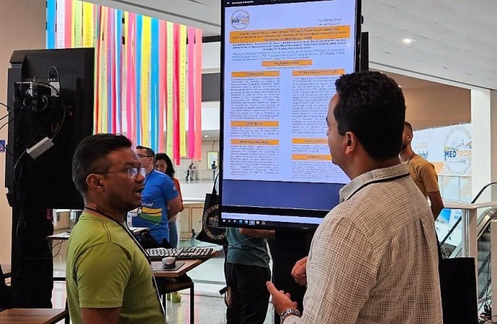 Prevenção e pesquisa científica: FVS-RCP destaca exposição de tuberculose em congresso nacional de Medicina Tropical
