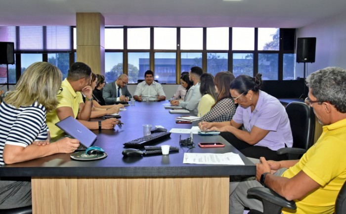 Em reunião com superintendentes, secretário Carlos Felinto determina trabalho e celeridade por um SUS melhor