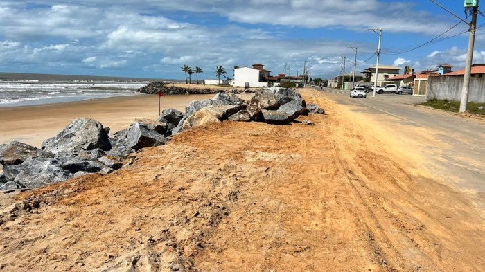 DER-ES, Prefeitura de Conceição da Barra e sociedade civil discutem propostas para acabar com erosão nas praias do norte