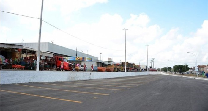 Prefeitura não foi comunicada sobre cobrança de estacionamento no centro de abastecimento e medida será reavaliada