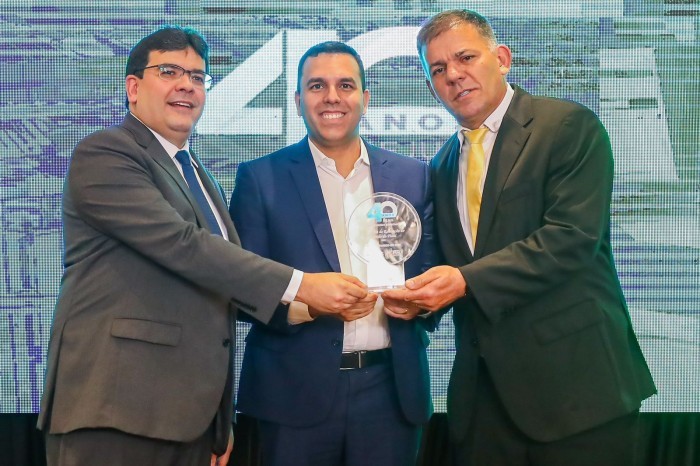 Trabalho de reinserção social por meio da educação recebe homenagem em solenidade pelos 40 anos da Sejus