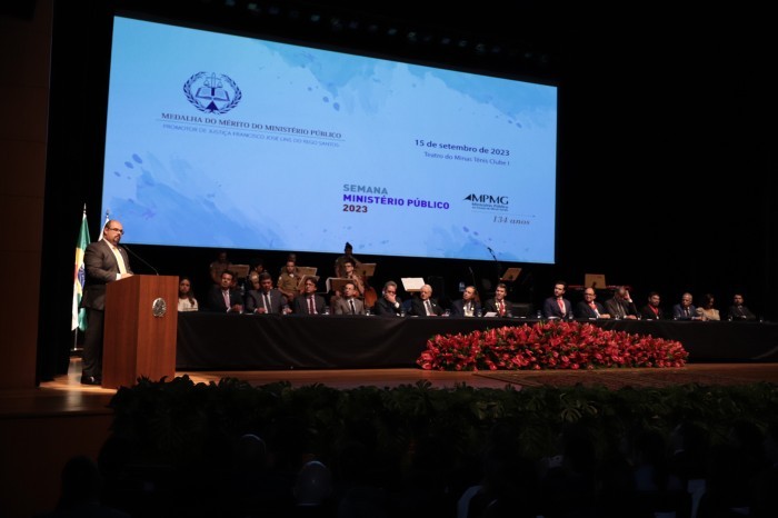 Medalha do MPMG homenageia pessoas que contribuem para o desenvolvimento do país e da justiça social