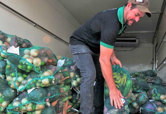 Motoristas que atendem beneficiários do Prato Cheio são capacitados