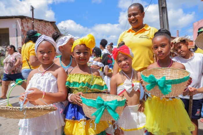 Candeias: População do Canta Galo prestigia desfile cívico em alusão ao 7 de setembro