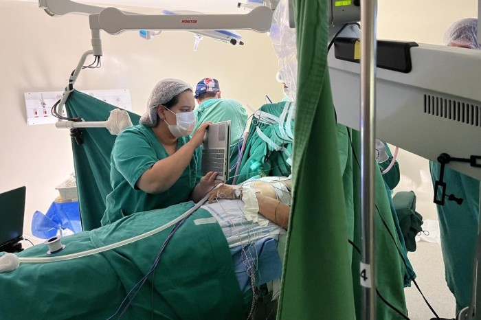 Hospital Ophir Loyola é referência em microcirurgia cerebral com paciente acordado