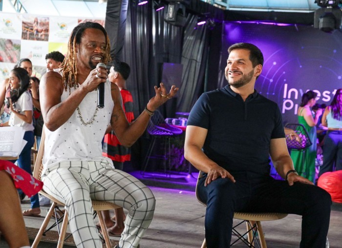 Washington Bandeira elenca exemplos de transformação pela educação na Expo Favela