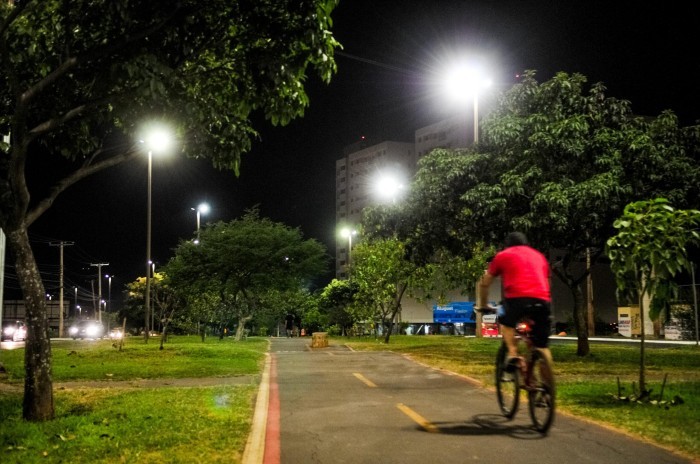 Moradores de Samambaia poderão trocar lâmpadas antigas por modelo LED